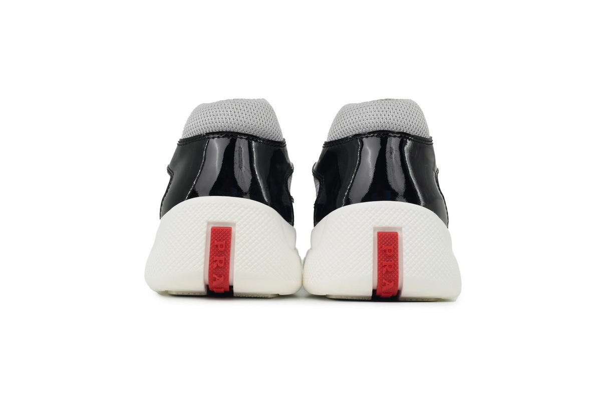 Prada Cup 'Black & White'